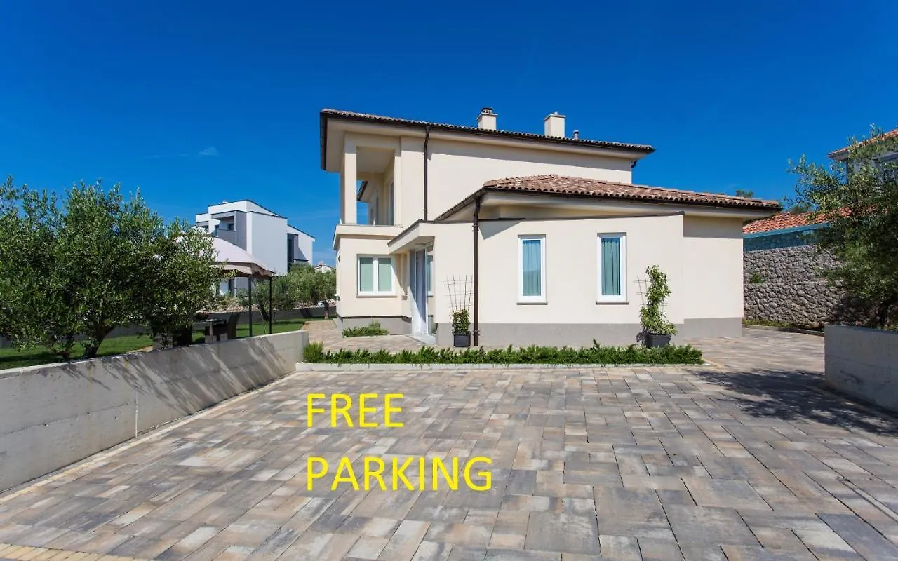 Studio Apartment Lucija Krk Town